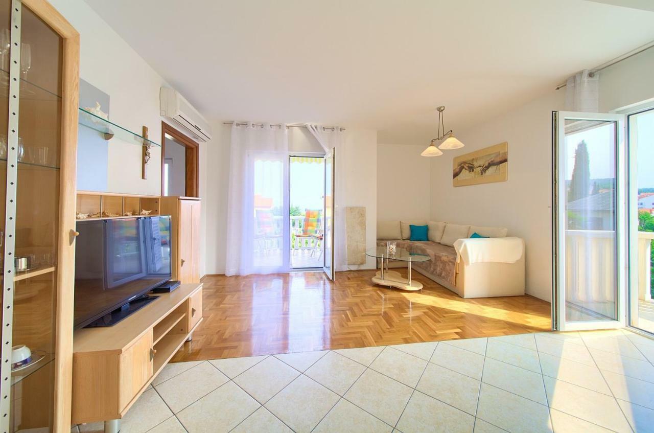 Apartman Adria Malinska Dış mekan fotoğraf